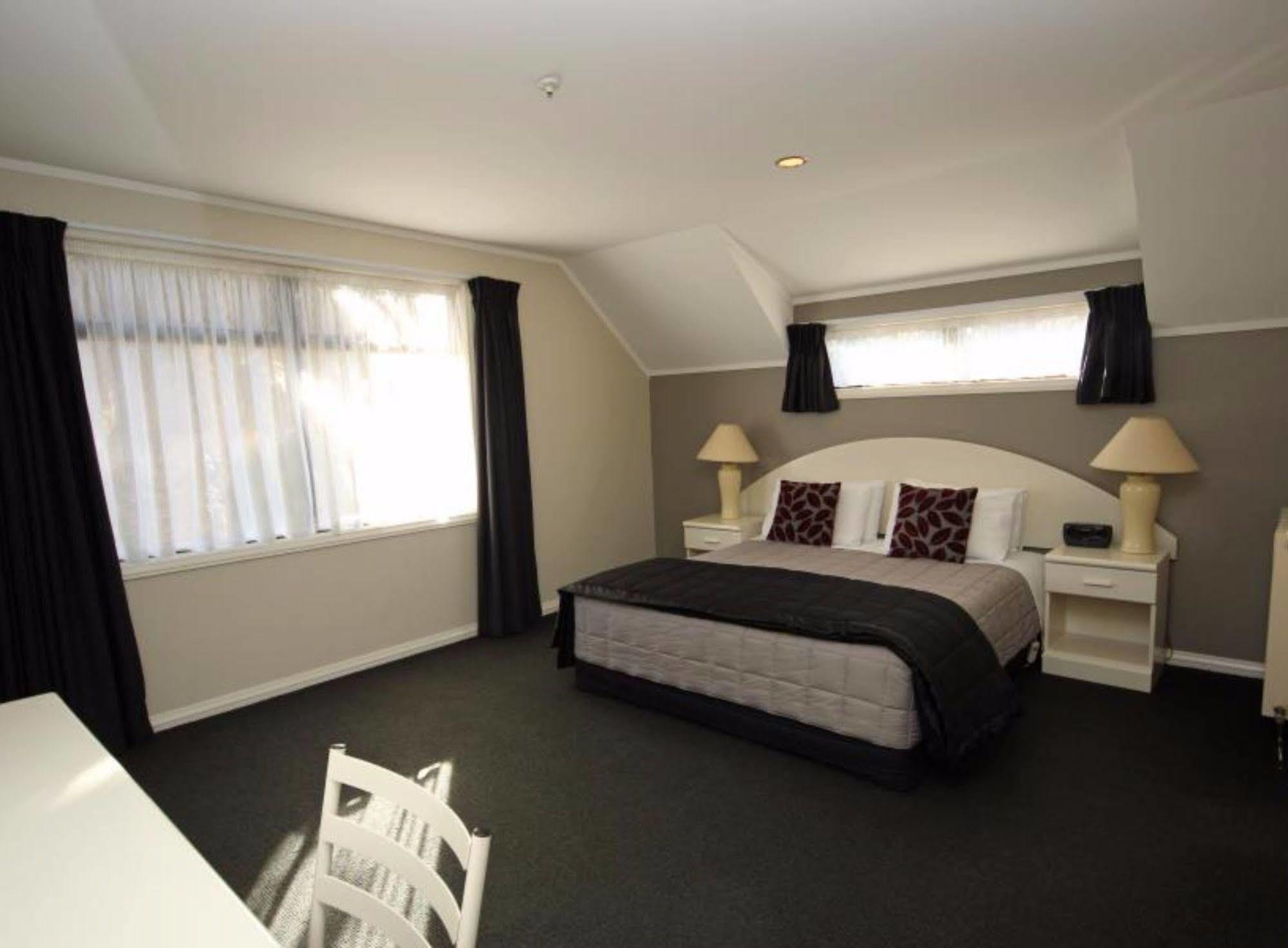 Champers Motor Inn Lower Hutt Kültér fotó