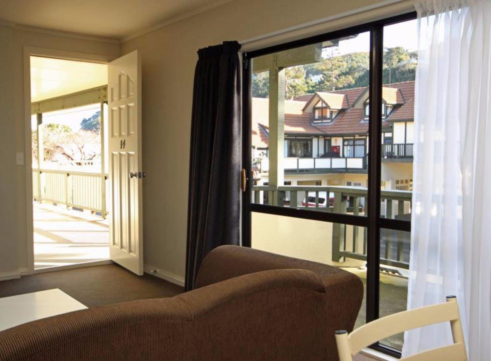 Champers Motor Inn Lower Hutt Kültér fotó